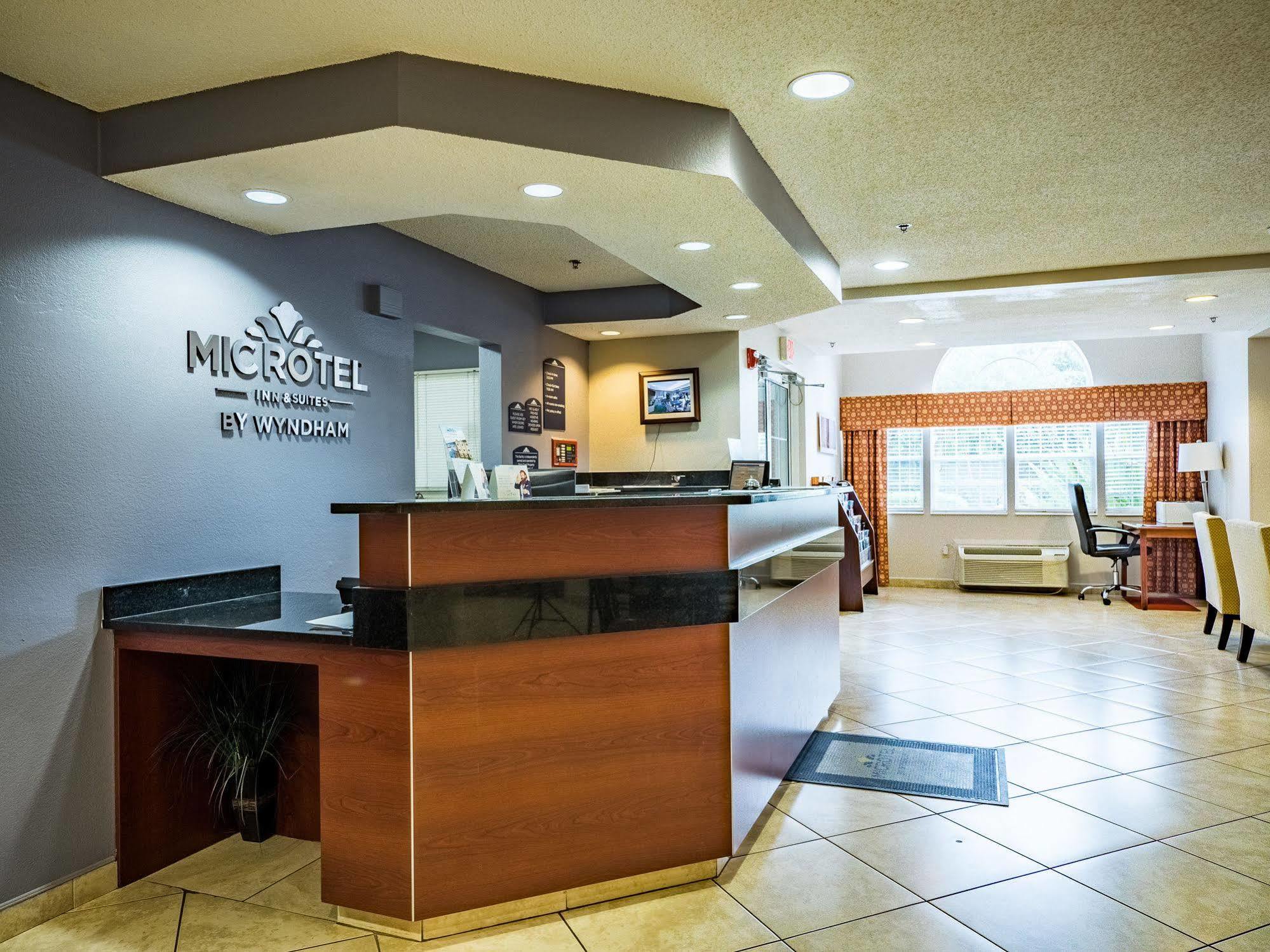 Microtel Inn & Suites By Wyndham Palm Coast I-95 מראה חיצוני תמונה